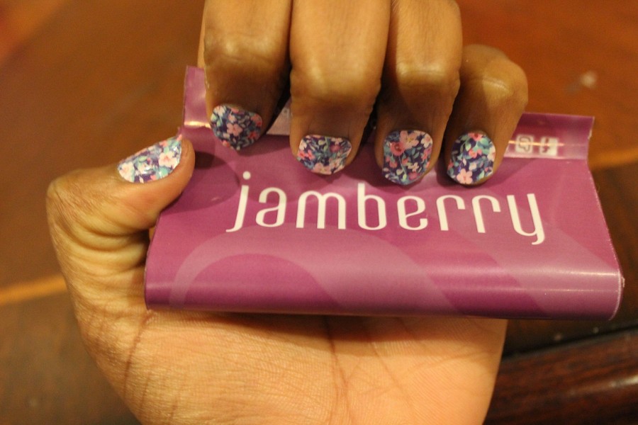 Fun patterns make Jamberry ideal for people who like to mix and match or who get bored easily with their nail polish.