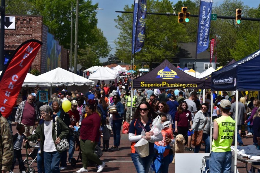 The Big Shanty Festival, an annual Downtown Kennesaw tradition, took place on Saturday, April 21 and Sunday, April 22. People from all over Georgia gathered to learn about Kennesaw’s local businesses, eat food, and watch performances from children at local schools as well as world-renowned professionals.
