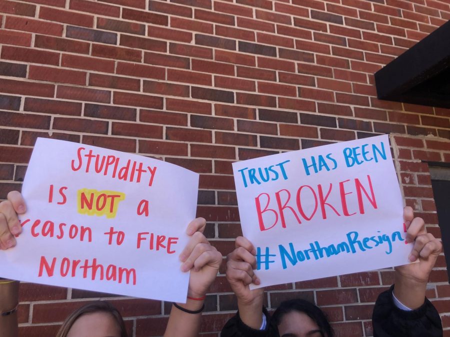 Northam: To resign or to stay