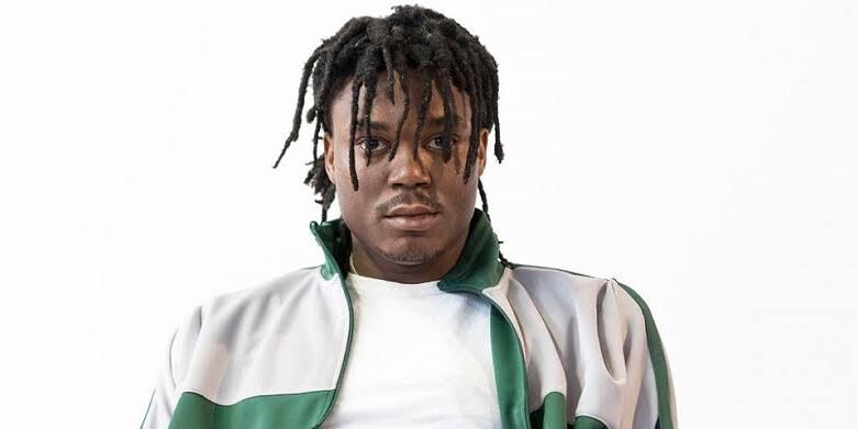 “FLAWLESS LIKE ME,” the long-awaited sophomore studio album by Lucki continued his December 2021 collaborative project “WAKE UP LUCKI”, while working with producer F1LTHY. “FLAWLESS LIKE ME” debuted at #12 on the Billboard 200, moving 25,000 album-equivalent units during the chart week’s ending of September 29, 2022, marking his highest-charting album.