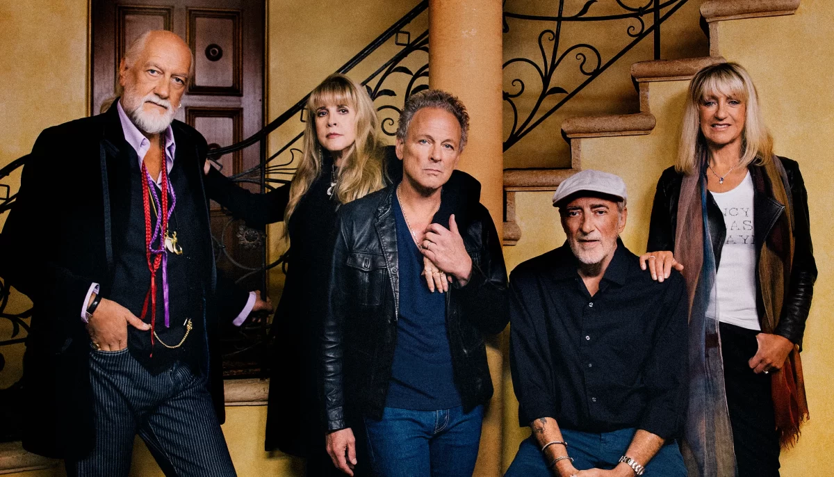 Fleetwood+Mac+began+as+a+way+for+Peter+Green+to+express+himself+in+the+hobby+he+loved%3A+music.+The+band+grew+and+changed+throughout+36+running+years+and+produced+18+studio+albums%2C+several+of+which+reached+the+Billboard+Hot+100.+Fleetwood+Mac+now+continues+to+guide+fans+to+their+dreams+after+providing+inspiration+as+one+of+the+best+bands+in+the+world.