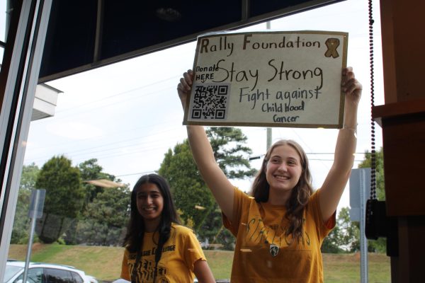 “Gold Strong!”: NC Rally Club raises awareness for childhood cancer during annual Rally Week