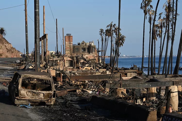 Since January 7, 2025, the new year rang in with thousands of distraught communities from the emergence of unprecedented Los Angeles (L.A.) fires. As the death toll rises to nearly 30, Californians continue to face threats to their homes from the fires. Luckily, after nearly a month of uncertainty, the fires slowly began to die down due to the recent precipitation this past weekend. 